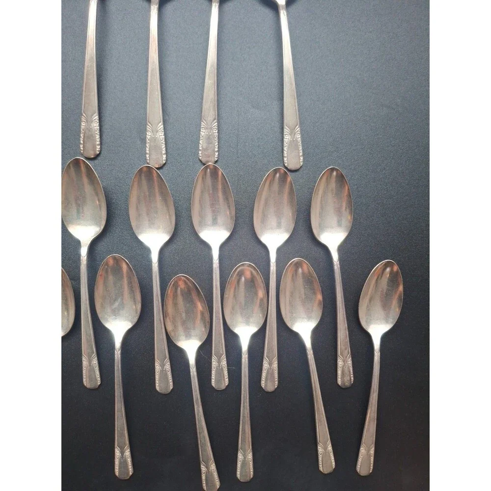 Vintage Lot of 31 Silverplate Spoons New England Silverplate WM Rogers South Sea